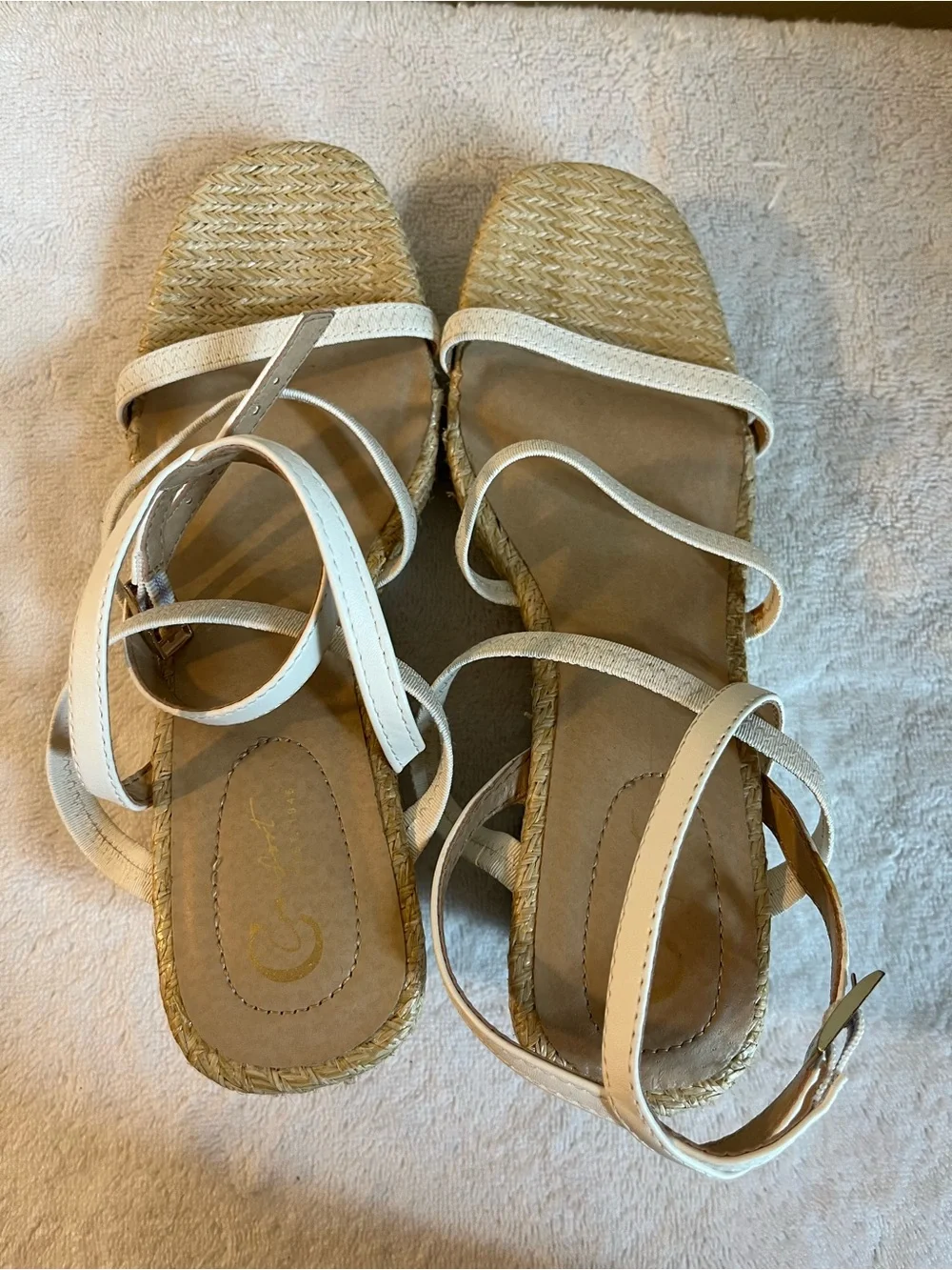 Comfort White Strappy Espadrille Wedge Sandals 7 wide